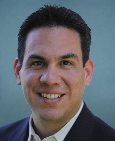 Pete Aguilar 标准像