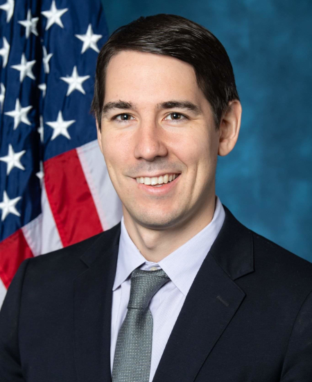 Josh Harder 标准像