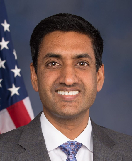 Ro Khanna 标准像
