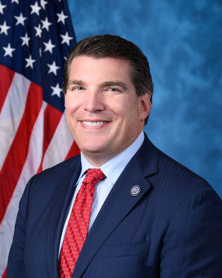 Jay Obernolte 标准像