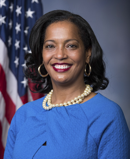 Jahana Hayes 标准像