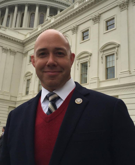 Brian J. Mast 标准像