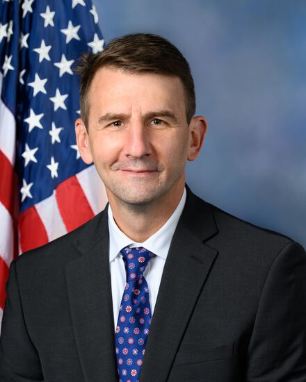 Frank J. Mrvan 标准像