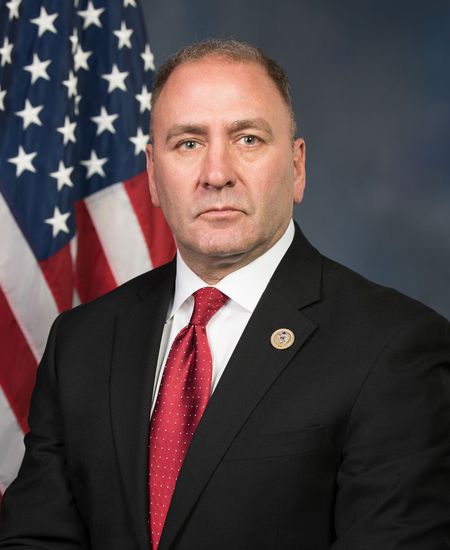 Clay Higgins 标准像