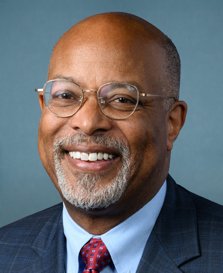 Glenn Ivey 标准像