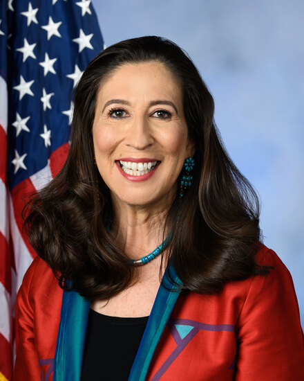Teresa Leger Fernandez 标准像