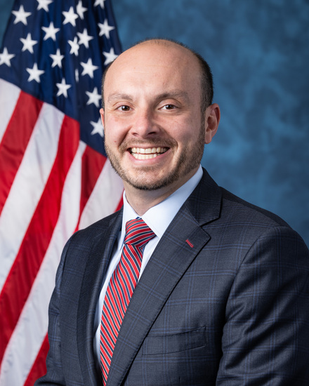 Andrew R. Garbarino 标准像