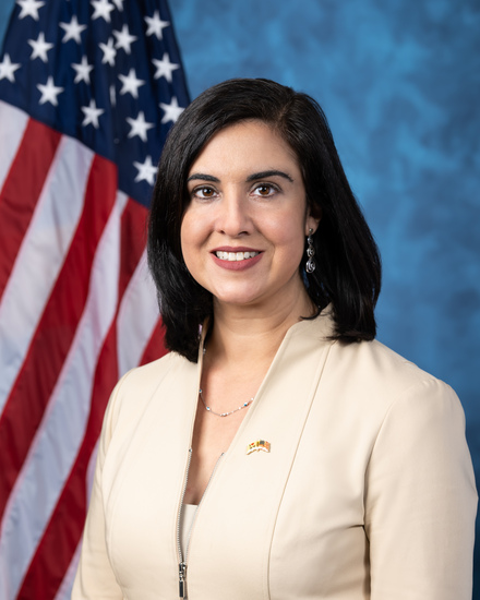 Nicole Malliotakis 标准像