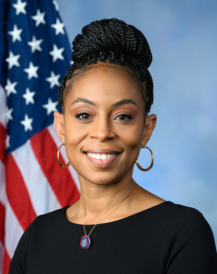 Shontel M. Brown 标准像