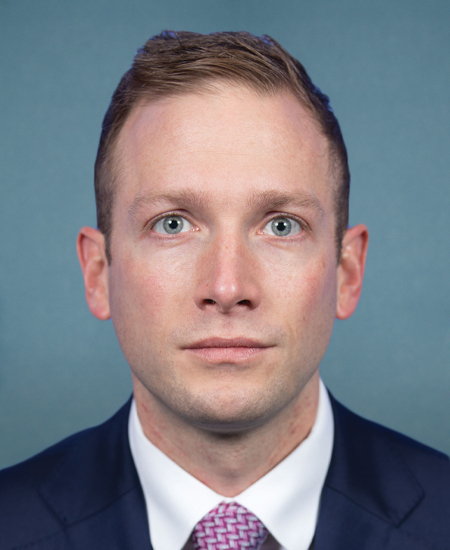 Max L. Miller 标准像