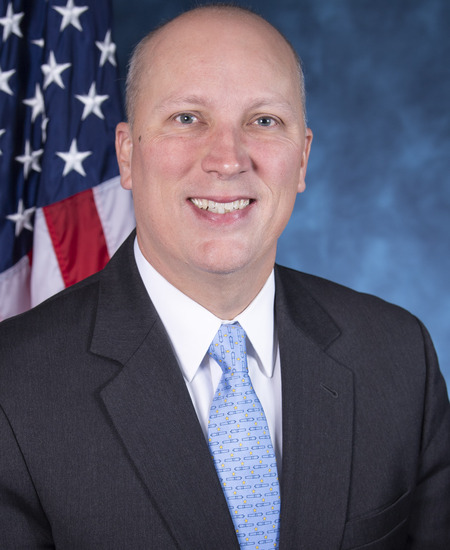 Chip Roy 标准像