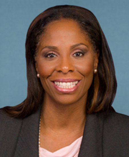 Stacey E. Plaskett 标准像