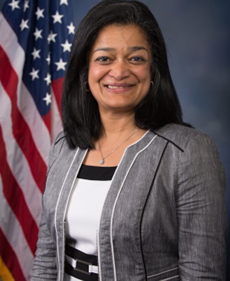 Pramila Jayapal 标准像