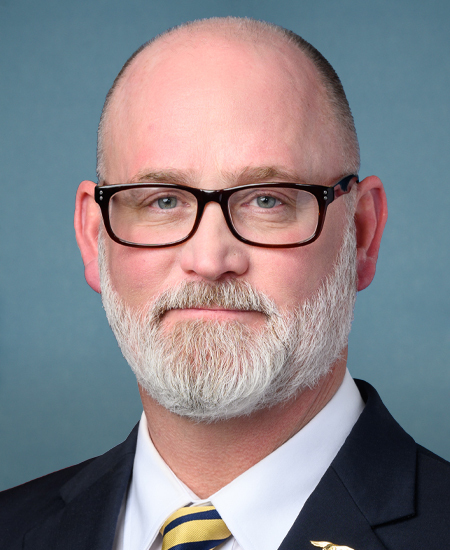 Derrick Van Orden 标准像