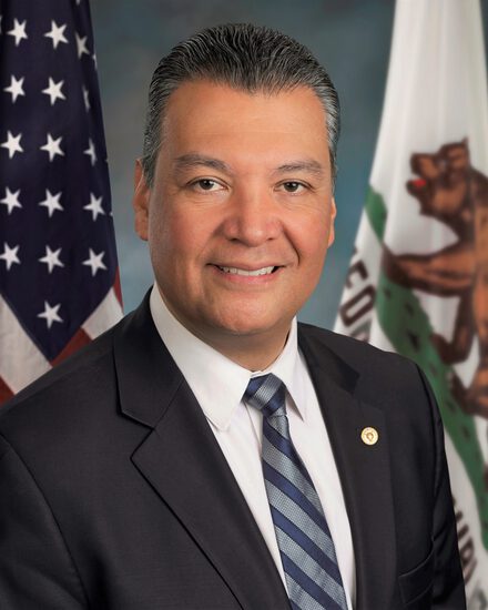 Alex Padilla 标准像