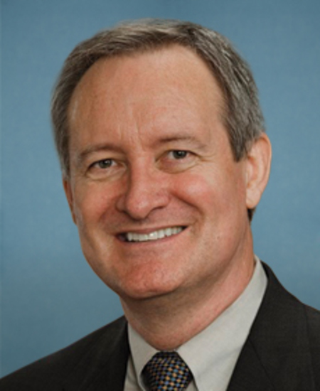 Mike Crapo 标准像