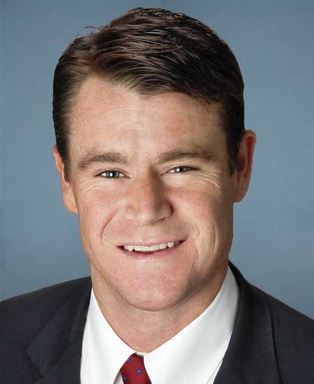 Todd Young 标准像