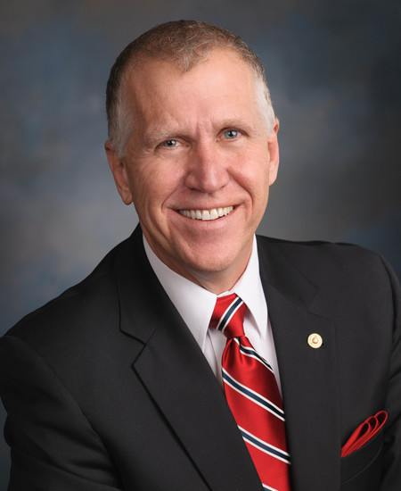Thom Tillis 标准像